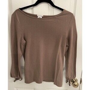 Old Navy Women’s Beige Stretch Top Size Medium With Ties On The Sleeves